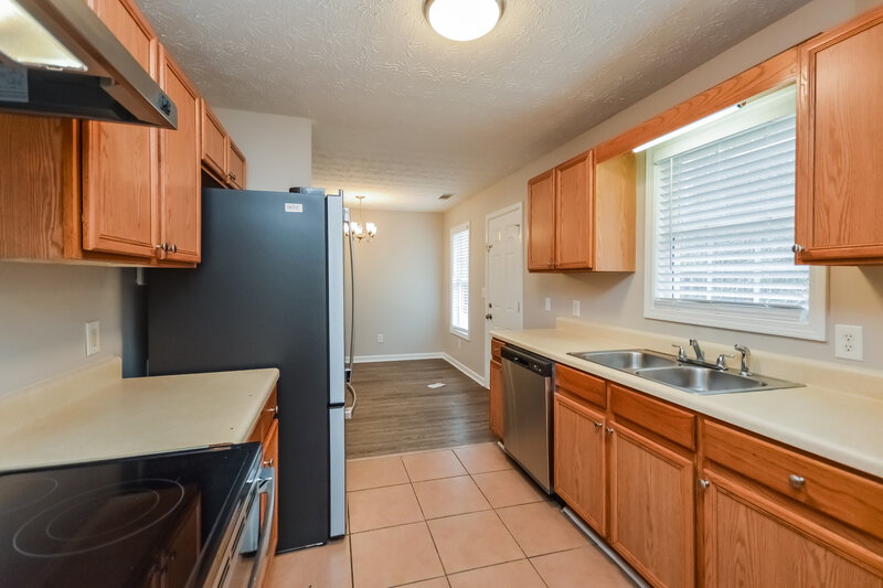 2,460/Mo, 8224 Sterling Ln Covington, GA 30014 Kitchen View 2