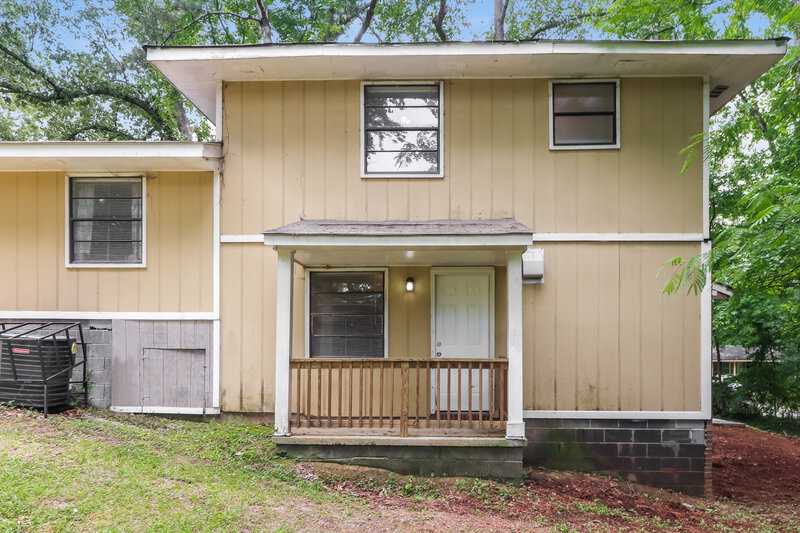 1,365/Mo, 9050A Spillers Dr SW Covington, GA 30014 Rear View