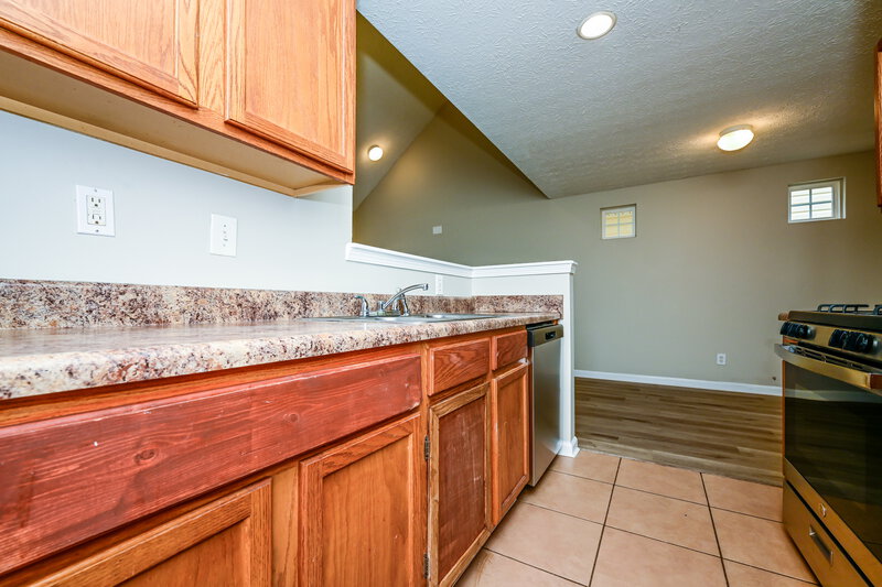 1,740/Mo, 145 Meadowridge Dr Covington, GA 30016 Kitchen View