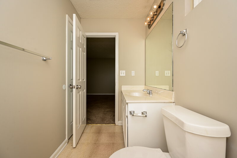 1,740/Mo, 145 Meadowridge Dr Covington, GA 30016 Main Bathroom View 2