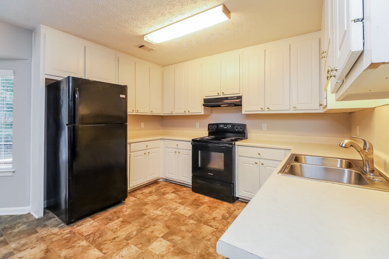 1,690/Mo, 50 Mountain Ct Covington, GA 30016 Kitchen View