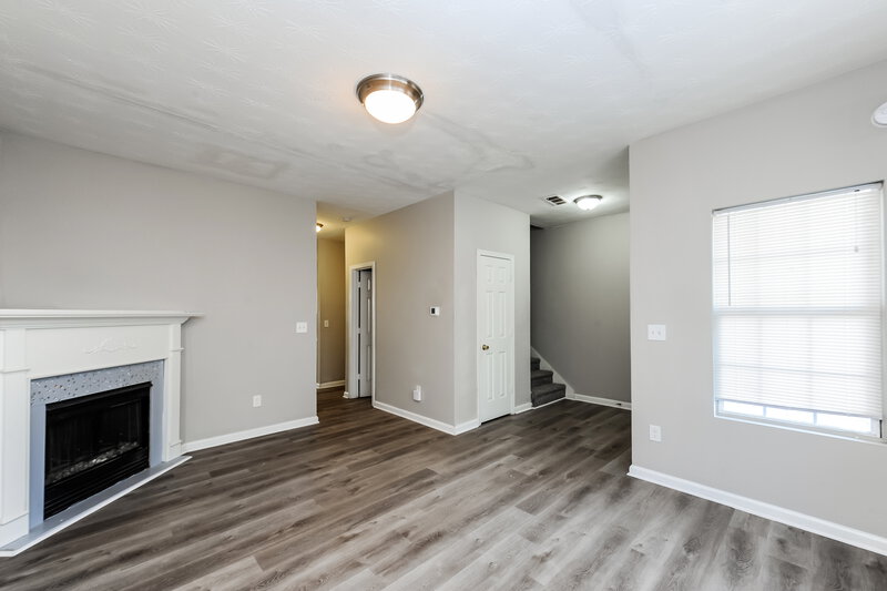 1,500/Mo, 1551 EASTERN SUNRISE Decatur, GA 30034 Living Room View 2