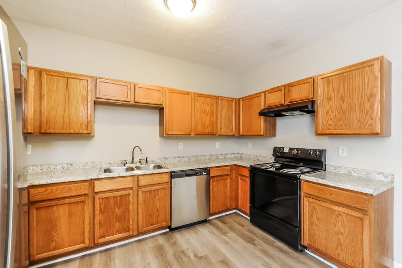 1,500/Mo, 1551 EASTERN SUNRISE Decatur, GA 30034 Kitchen View 2