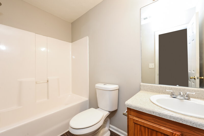 1,500/Mo, 1551 EASTERN SUNRISE Decatur, GA 30034 Bathroom View