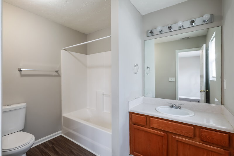 1,500/Mo, 1551 EASTERN SUNRISE Decatur, GA 30034 Bathroom View 3