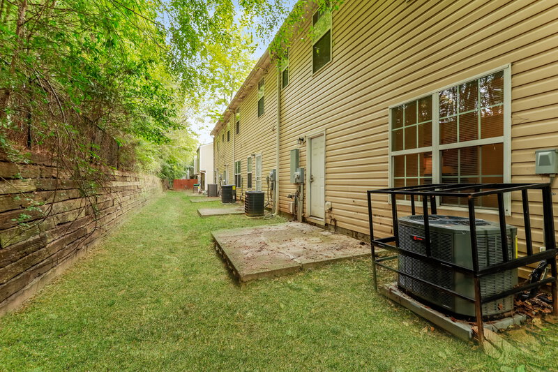1,500/Mo, 1551 EASTERN SUNRISE Decatur, GA 30034 Rear View 3