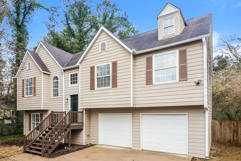 0/Mo, 523 White Pines Drive Dallas, GA 30157 Front View