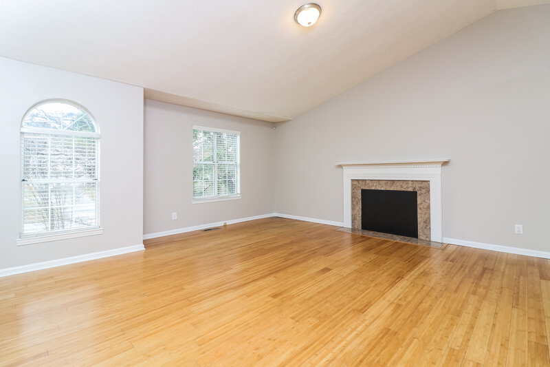 0/Mo, 523 White Pines Drive Dallas, GA 30157 Living Room View 3