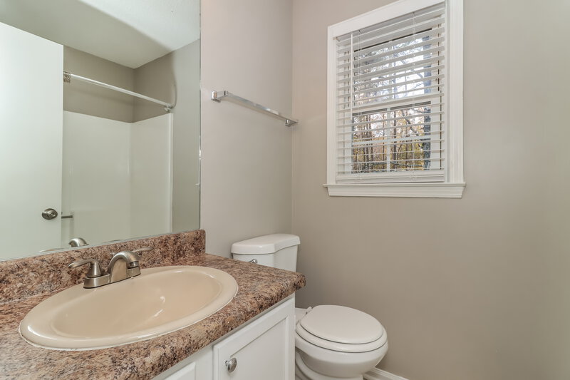 1,480/Mo, 216 Windmill Dr Dallas, GA 30132 Bathroom View
