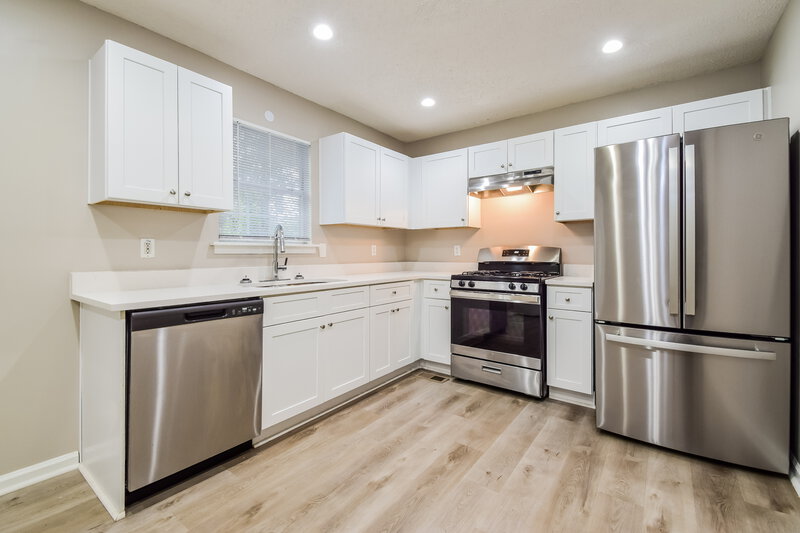 1,855/Mo, 23 Park Ave W Dallas, GA 30157 Kitchen View 2