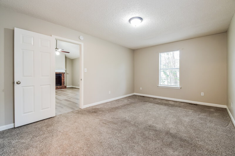 1,855/Mo, 23 Park Ave W Dallas, GA 30157 Main Bedroom View 2