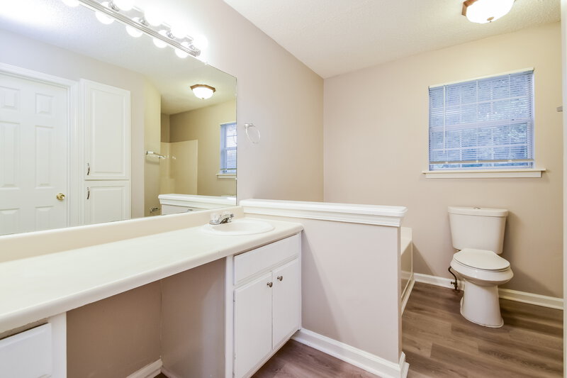 1,855/Mo, 23 Park Ave W Dallas, GA 30157 Main Bathroom View