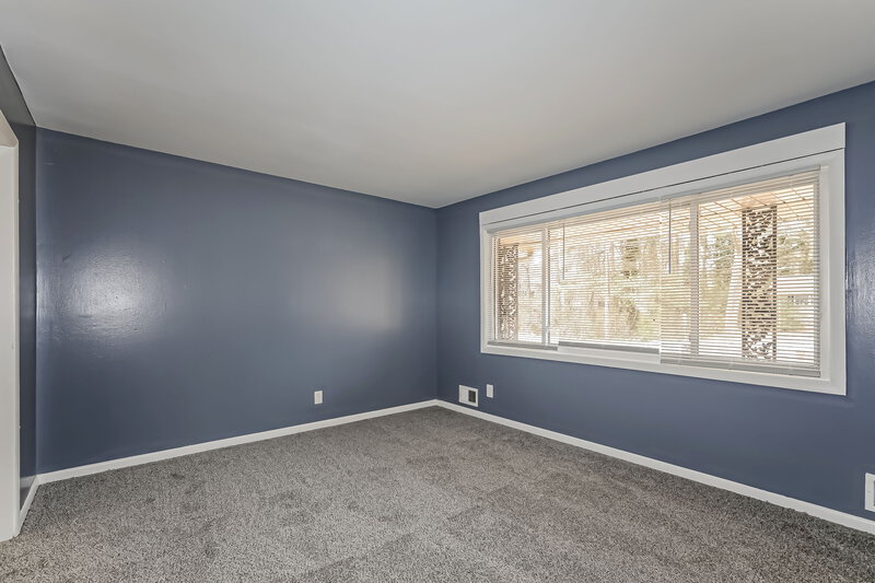 0/Mo, 1762 GRETNA GREEN Way Decatur, GA 30035 Living Room View