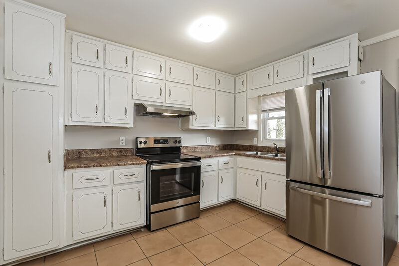 0/Mo, 1762 GRETNA GREEN Way Decatur, GA 30035 Kitchen View