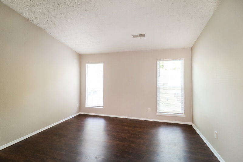 1,860/Mo, 1985 GLENWOOD DOWNS Drive Decatur, GA 30035 Main Bedroom View