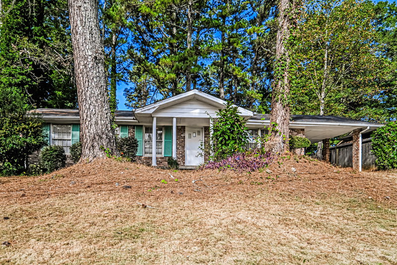 1,520/Mo, 2107 HILTON Drive Decatur, GA 30035 Front View