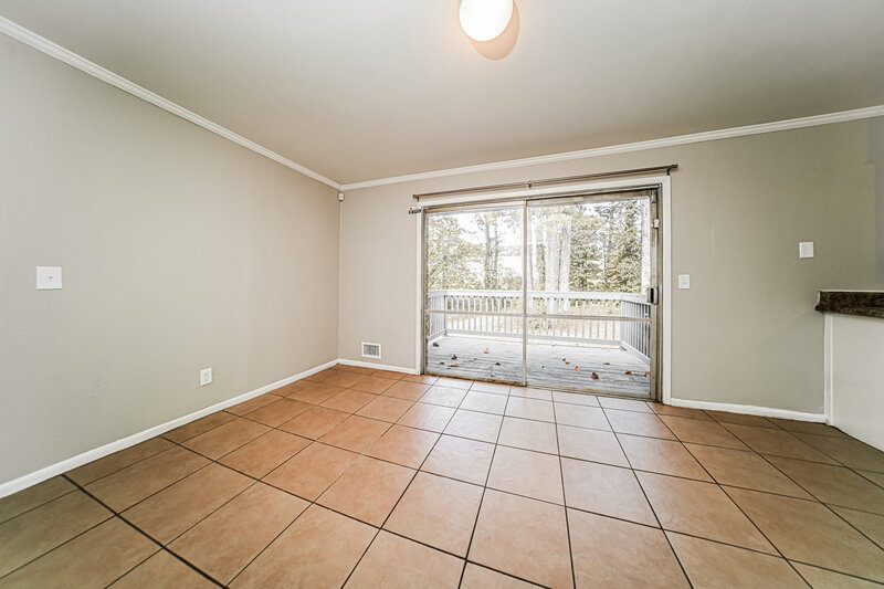 1,520/Mo, 2107 HILTON Drive Decatur, GA 30035 Dining Room View 2