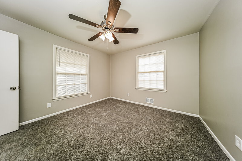 1,520/Mo, 2107 HILTON Drive Decatur, GA 30035 Main Bedroom View