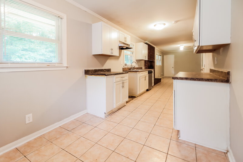 1,950/Mo, 2297 CLIFTON SPRINGS MNR Decatur, GA 30034 Dining Room View