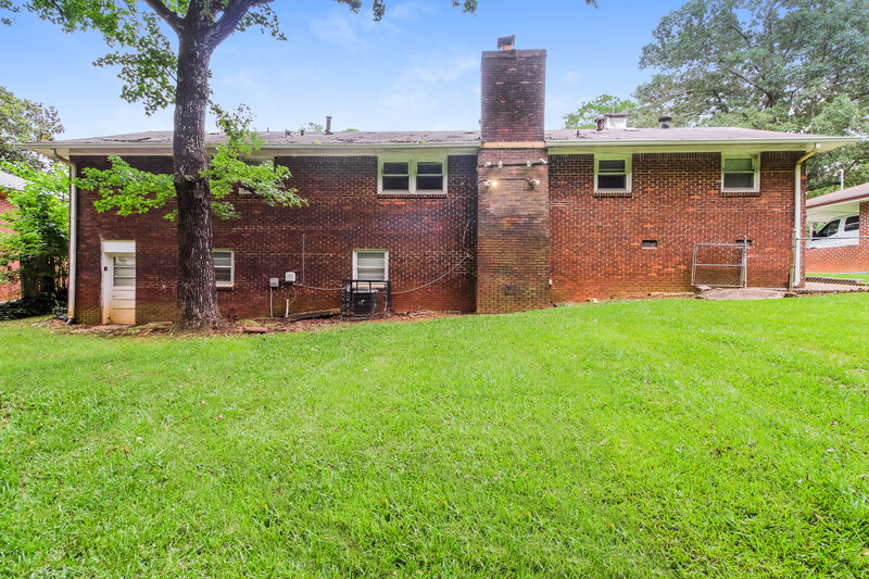 1,950/Mo, 2297 CLIFTON SPRINGS MNR Decatur, GA 30034 Rear View