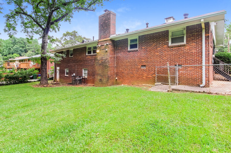 1,950/Mo, 2297 CLIFTON SPRINGS MNR Decatur, GA 30034 Rear View 2