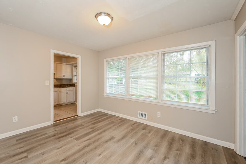 1,420/Mo, 3135 ROBIN Road Decatur, GA 30032 Dining Room View