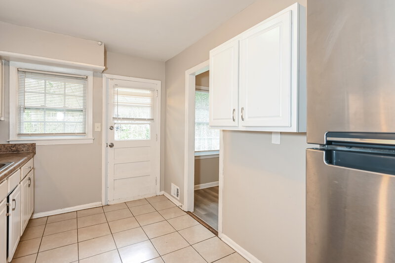 1,420/Mo, 3135 ROBIN Road Decatur, GA 30032 Breakfast Nook View