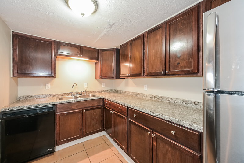 1,615/Mo, 3419 Cobbs Ferry Dr Decatur, GA 30032 Kitchen View