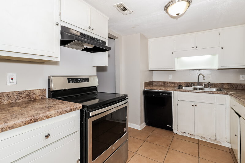 2,410/Mo, 3419 Cobbs Ferry Dr Decatur, GA 30032 Kitchen View