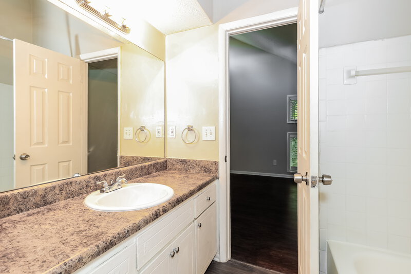 2,410/Mo, 3419 Cobbs Ferry Dr Decatur, GA 30032 Bathroom View