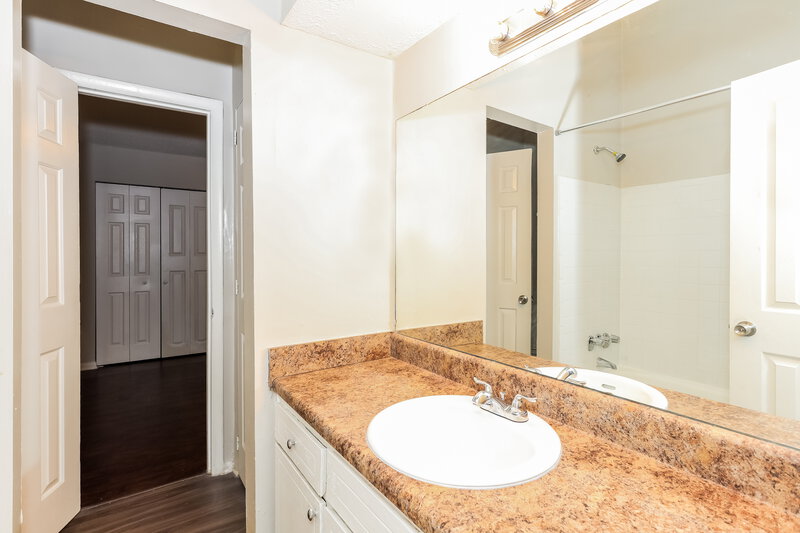 2,410/Mo, 3419 Cobbs Ferry Dr Decatur, GA 30032 Bathroom View 2