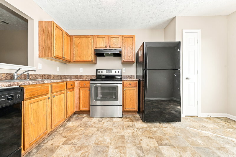 1,705/Mo, 3819 Waldrop Ln Decatur, GA 30034 Kitchen View 2