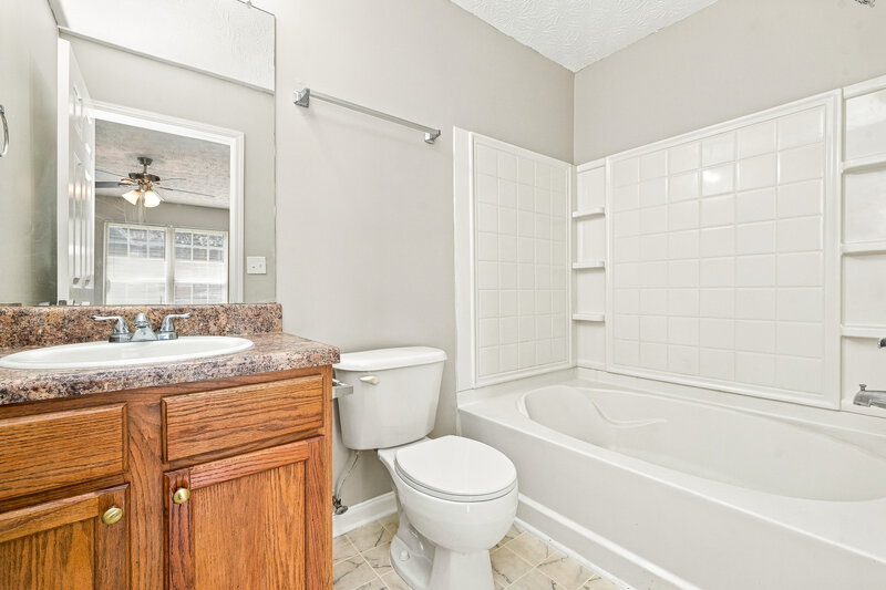 1,705/Mo, 3819 Waldrop Ln Decatur, GA 30034 Bathroom View 2