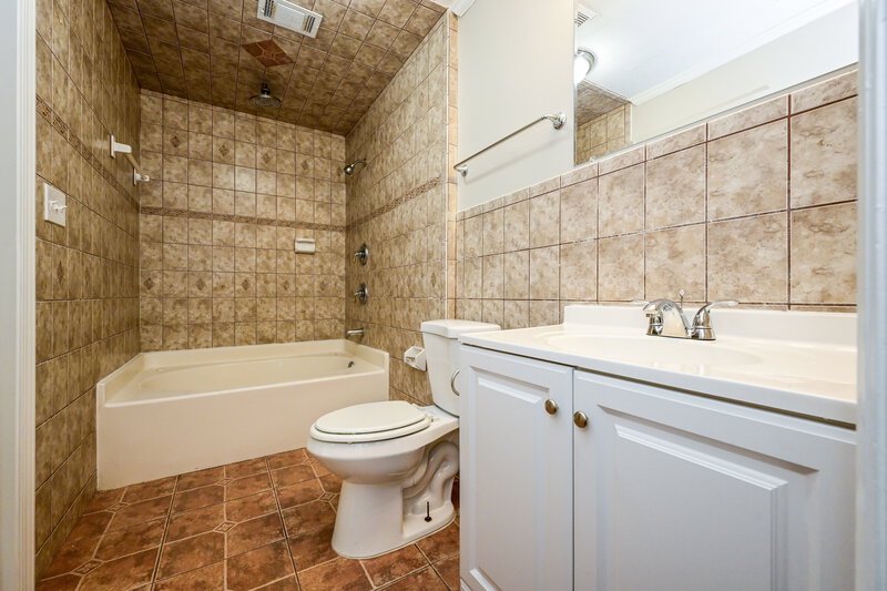 1,945/Mo, 4251 Dogwood Farms Dr Decatur, GA 30034 Main Bathroom View