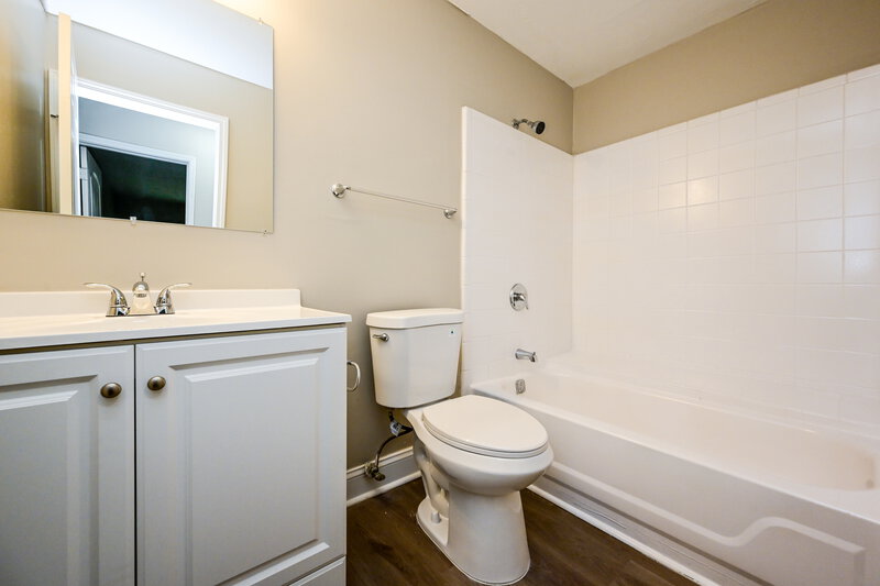 1,945/Mo, 4251 Dogwood Farms Dr Decatur, GA 30034 Bathroom View