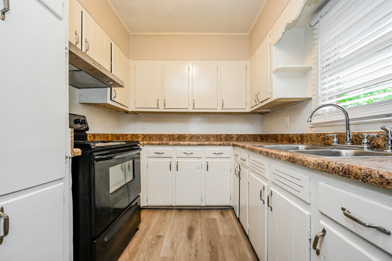 1,640/Mo, 4682 Glenwood Rd Decatur, GA 30035 Misc View 5