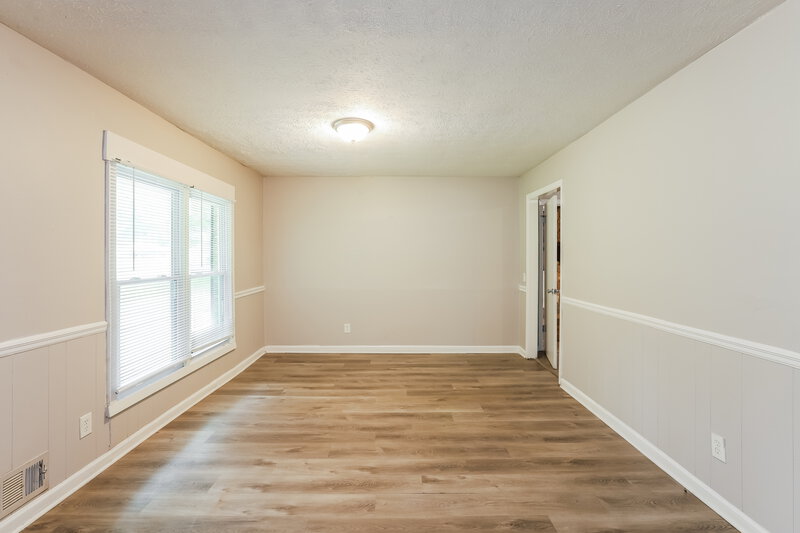 1,510/Mo, 1338 W Stoneybrook Dr Douglasville, GA 30134 Living Room View 2