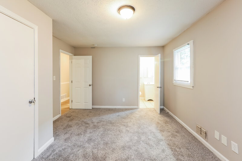 1,510/Mo, 1338 W Stoneybrook Dr Douglasville, GA 30134 Main Bedroom View