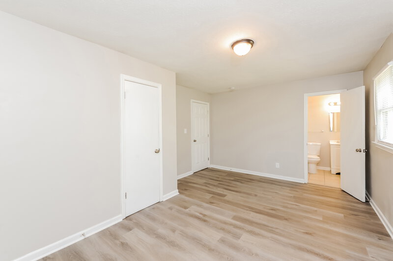 2,240/Mo, 1338 W Stoneybrook Dr Douglasville, GA 30134 Main Bedroom View 2