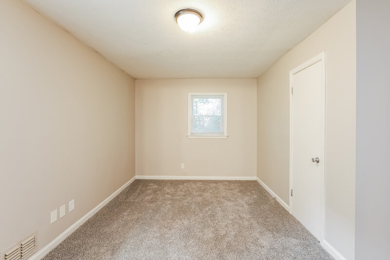 1,510/Mo, 1338 W Stoneybrook Dr Douglasville, GA 30134 Main Bedroom View 2