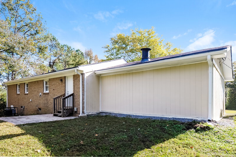 2,240/Mo, 1338 W Stoneybrook Dr Douglasville, GA 30134 Rear View