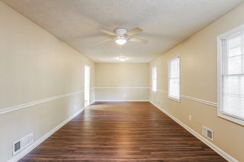 1,505/Mo, 3995 Holland Dr Douglasville, GA 30135 Living Room View 2