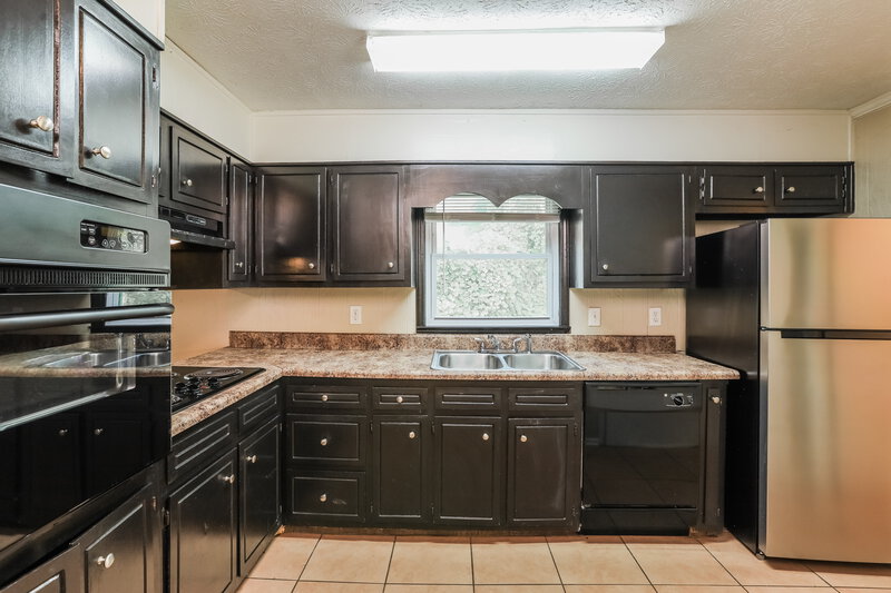 1,690/Mo, 4036 N Bent Pine Ct Douglasville, GA 30135 Kitchen View