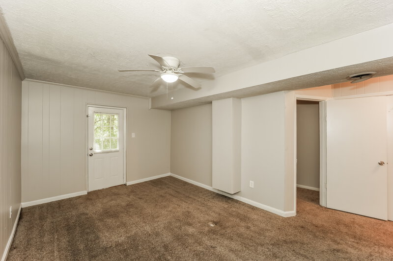 2,420/Mo, 5140 Oakdale Dr Douglasville, GA 30135 Family Room View