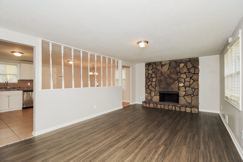 1,600/Mo, 4031 Yeager Rd Douglasville, GA 30135 Living Room View 2