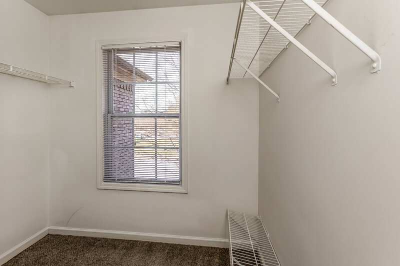 1,750/Mo, 6467 Snowbird Ln Douglasville, GA 30134 Walk In Closet View