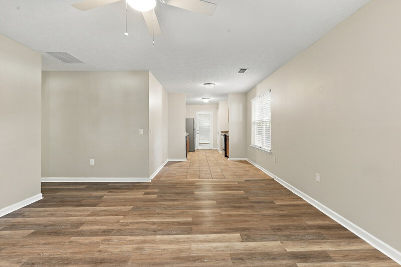 1,670/Mo, 7045 Branch Crossing Way Douglasville, GA 30134 Living Room View 2