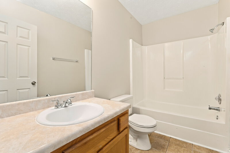 1,670/Mo, 7045 Branch Crossing Way Douglasville, GA 30134 Bathroom View