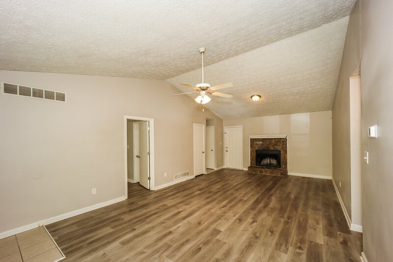 1,550/Mo, 7774 Mountain Creek Way Douglasville, GA 30134 Living Room View 2