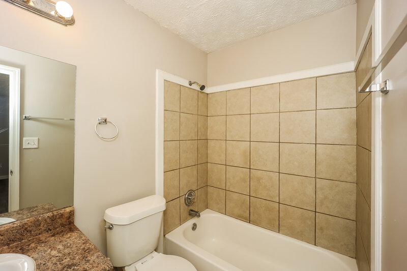 1,550/Mo, 7774 Mountain Creek Way Douglasville, GA 30134 Main Bathroom View